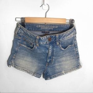 AMERICAN EAGLE Super Super Stretch HI-RISE SHORTIE denim jean shorts size 6